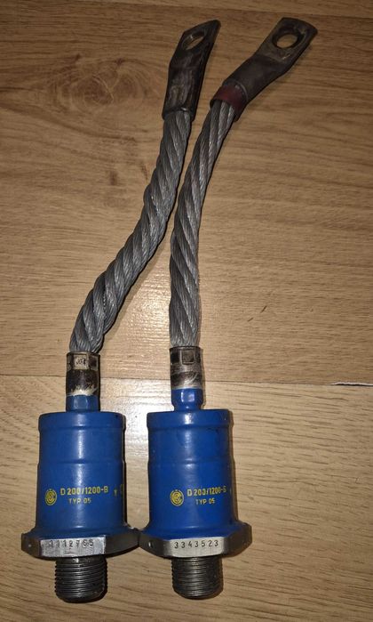 Dioda prostownicza wysokoprądowa D200/1200-B , 200A 1200V , 2szt