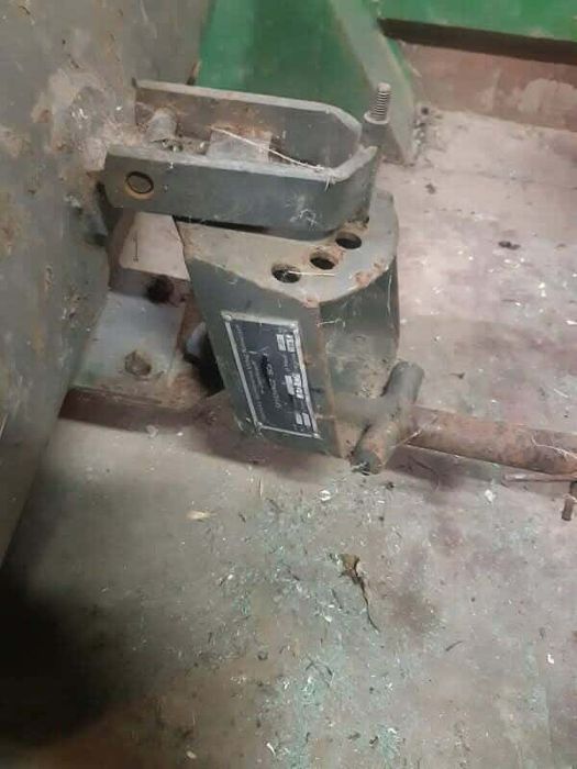 Dzik traktorek forszmit