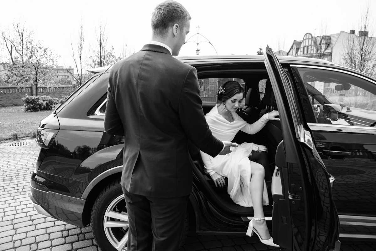 Aurora Event- Automatyczny barman|Auto do ślubu|Kolorowy dym|Dekoracje