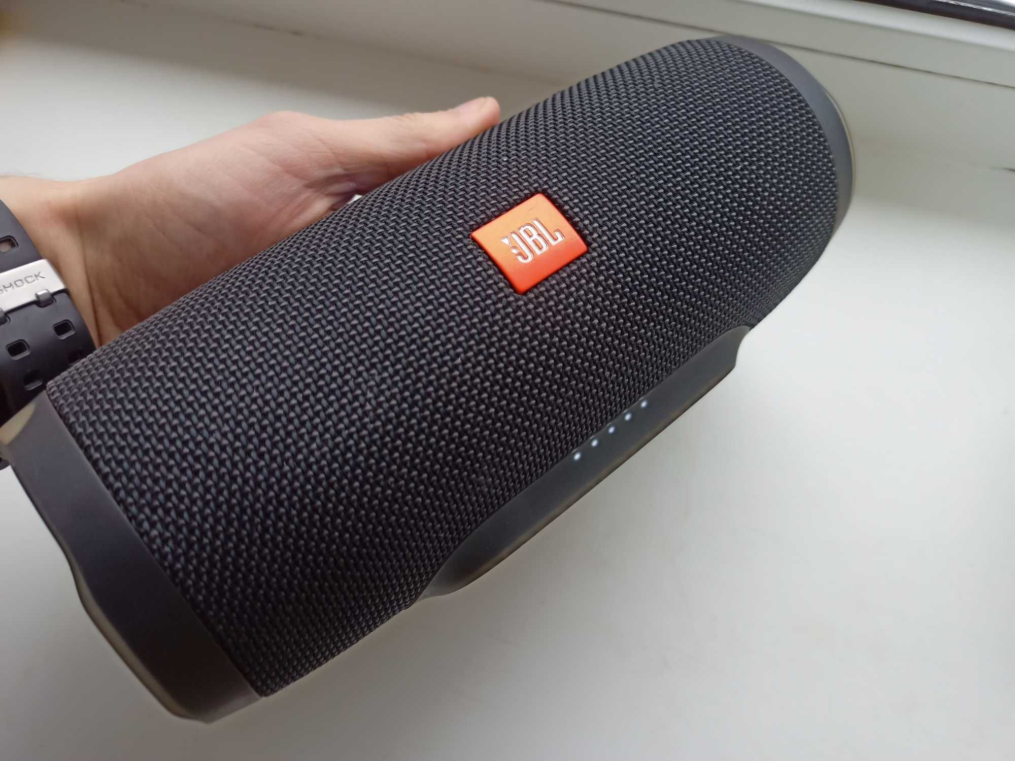 Портативная блютуз колонка JBL Charge 3 с USB,SD,FM (20 ватт черная)