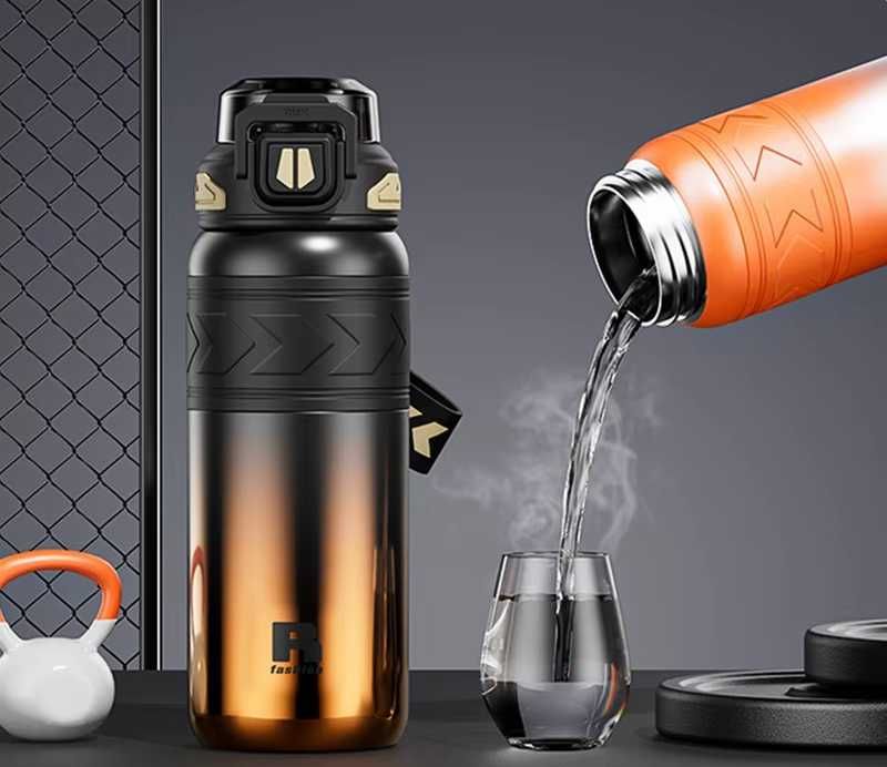 Kubek termiczny sportowy bidon termos z ustnikiem 0,7l stal nierdz