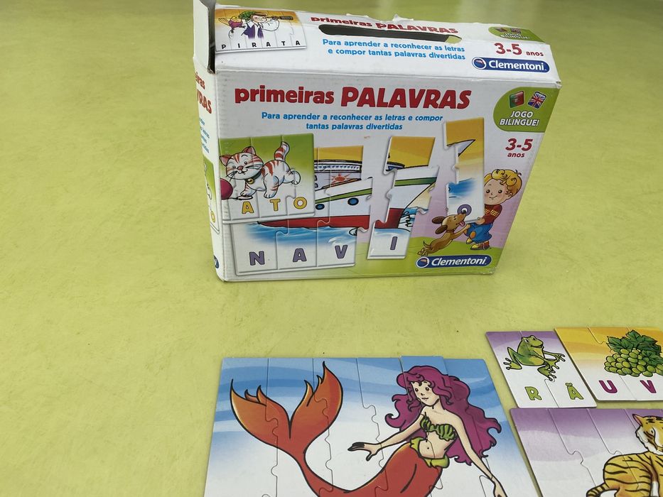 Puzzles educativos abcedario Bilingue Primeiras Palavras