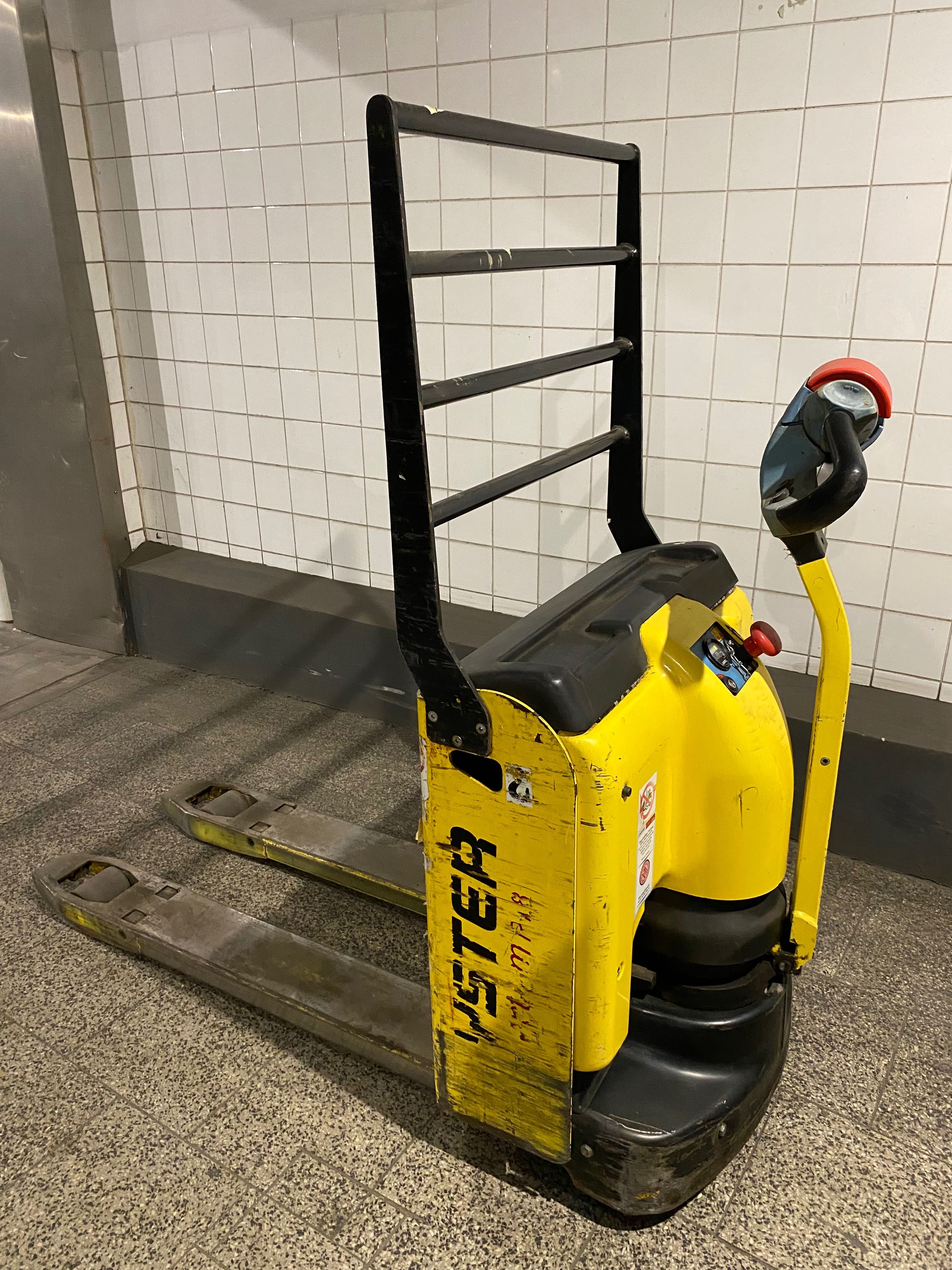 Wózek paletowy paleciak elektryczny