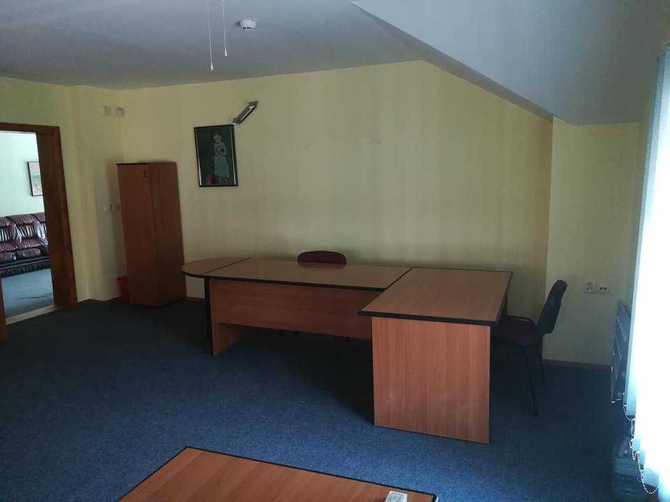 Оренда офісу на вул. Гайдамацька (Заводська). 100кв.м. 3кабінети