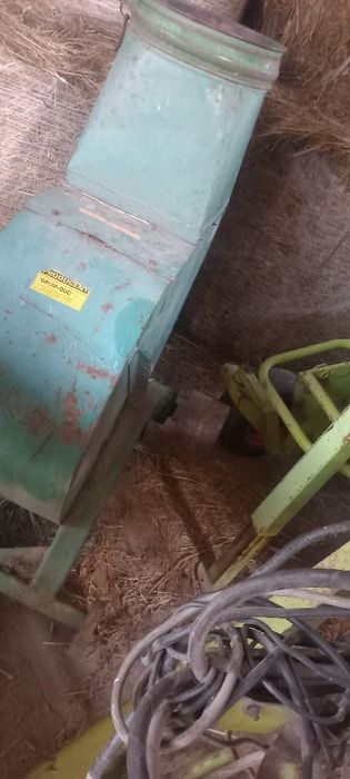 Dmuchawa do słomy siną ziół