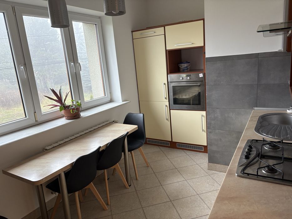 Niezależne piętro domu, 7km od Krakowa, duży ogród.