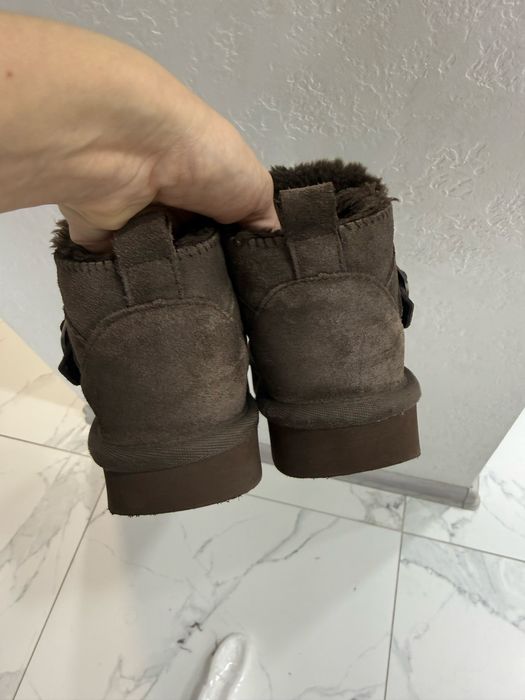 Продам дитячі уггі Next