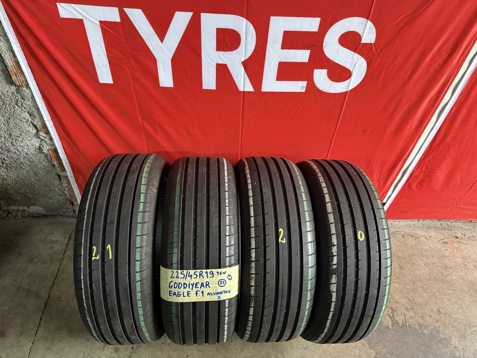 Pneus 225/45/19 Goodiyear Todos iguais impecaveis