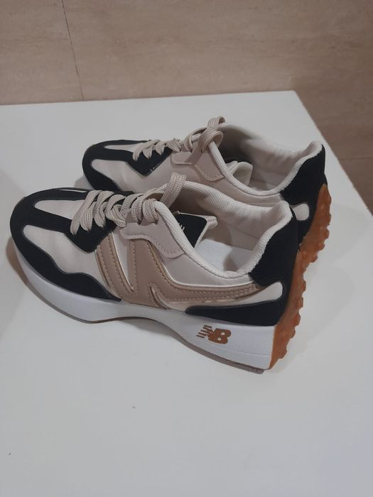 Tenis marca NB tamano 37