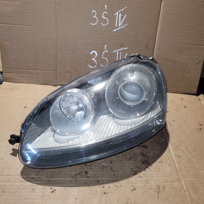 Lampa xenon przód lewa vw golf V 2008r