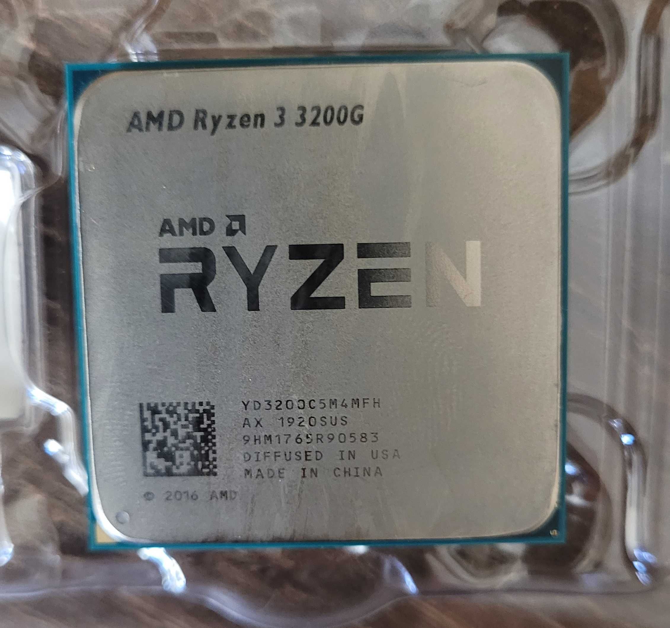 Процессор AMD Ryzen 3 3200G AM4, 4 x 3600 МГц, BOX