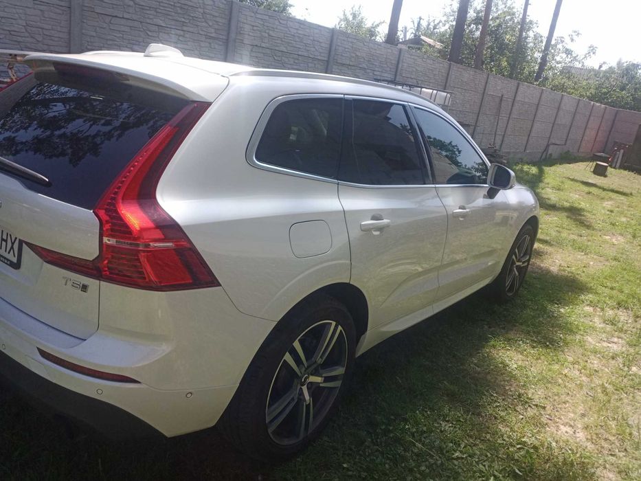 Продаю власний автомобіль VOLVO XC60 Momentum 2018 року