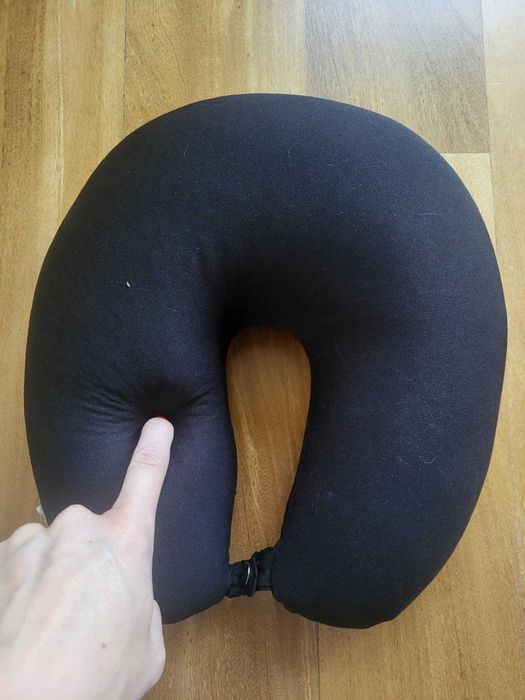 Almofada de Pescoço com Abertura/Fecho Fácil