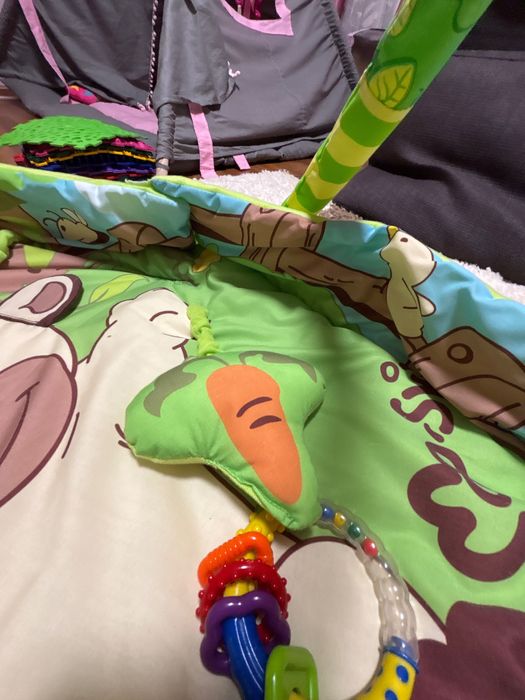 Розвиваючий дитячий килимок