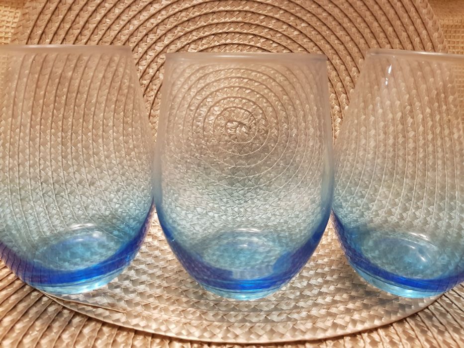 Zestaw sześciu szklanek