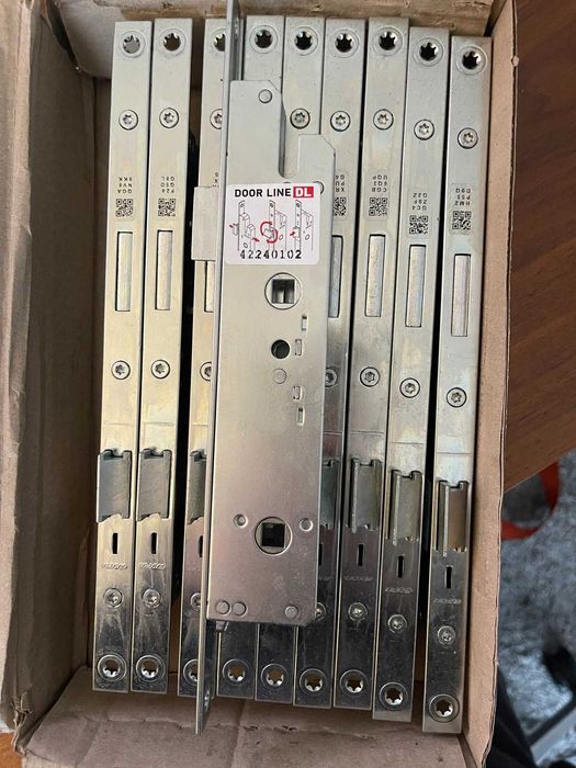 Замок врізний WC 25/90 мм Axor. Замок дверной