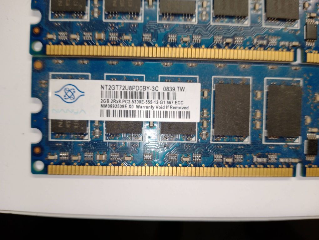 4x Pamięć Ram 2 GB 2Rx8