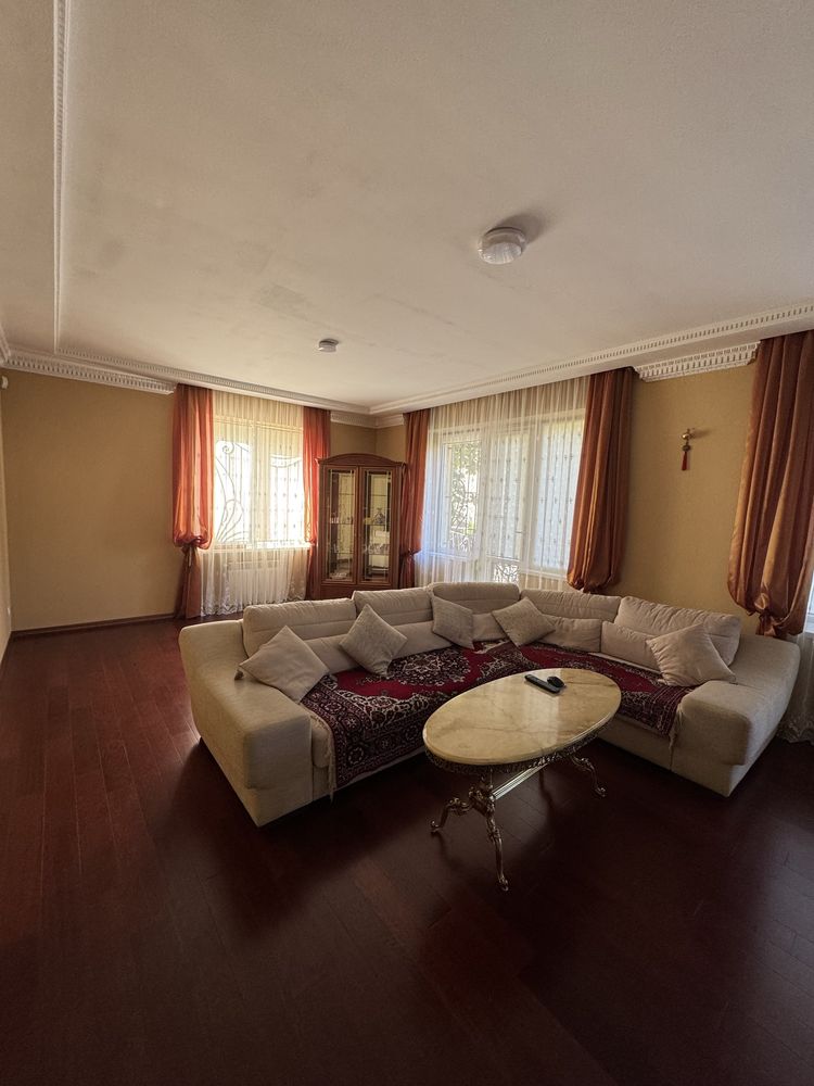 Ексклюзивна квартира 205 м² з терасою і гаражем, центр Львова