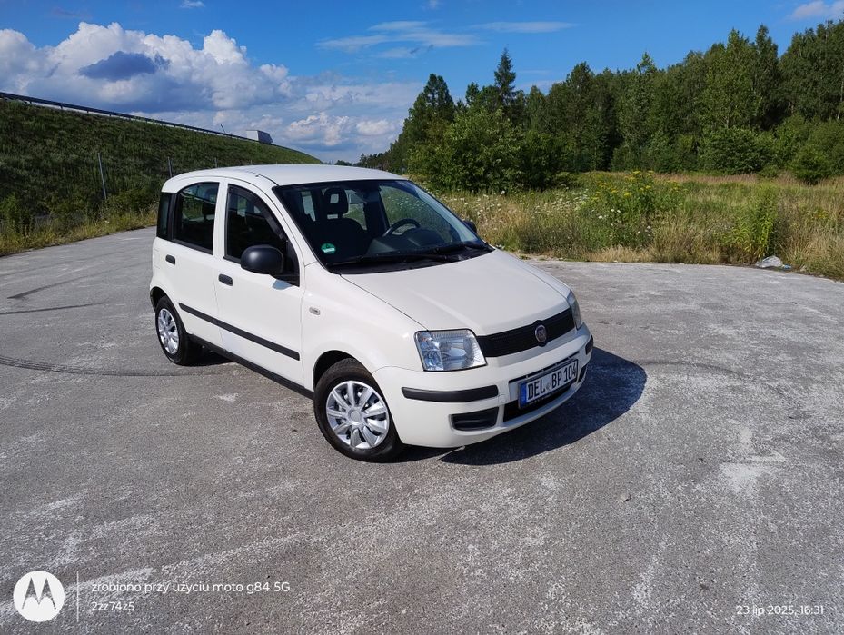 1.2 benzyna z klimatyzacją 2012r w stanie dobrym