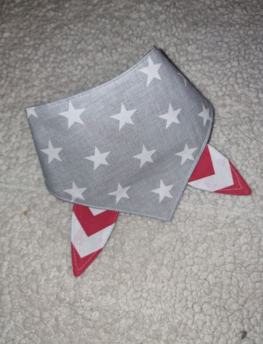 Dwustronna kolorowa bandamka dla psa. Rozmiar M 35cm +wiązanie