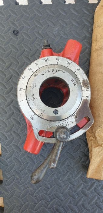 Maquina roscas/ 6 conjuntos de pentes