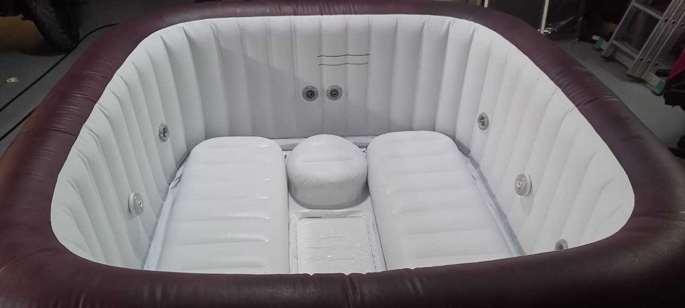 Jacuzzi LAY-Z-SPA Maldives