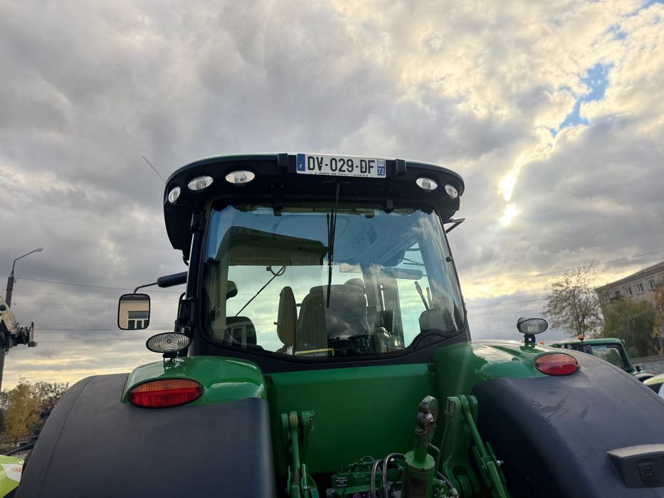 Продам трактор John Deere 7270R