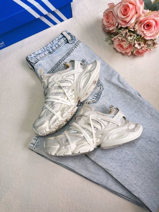 36-45 Adidas Vento XLG Deluxe Beige Grey