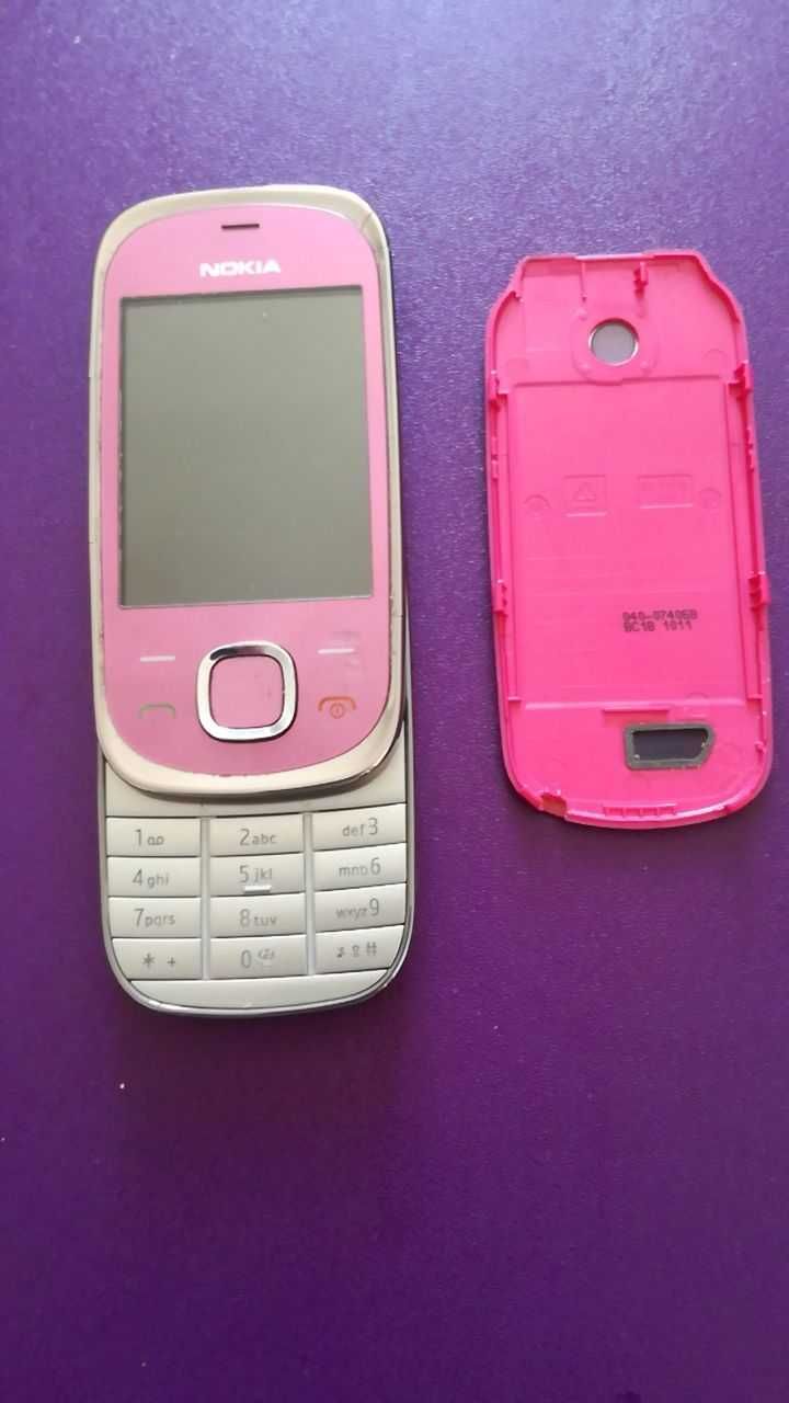 Telemóvel Nokia 7230 Rosa Pristine p/ arranjo ou peças