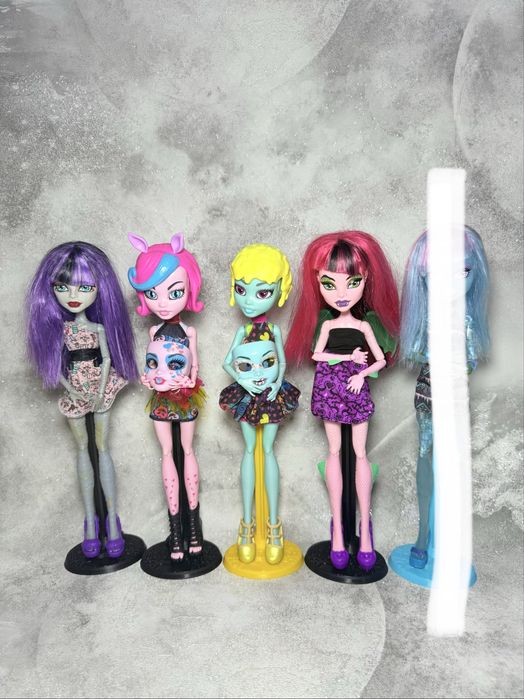 Лялька монстер хай