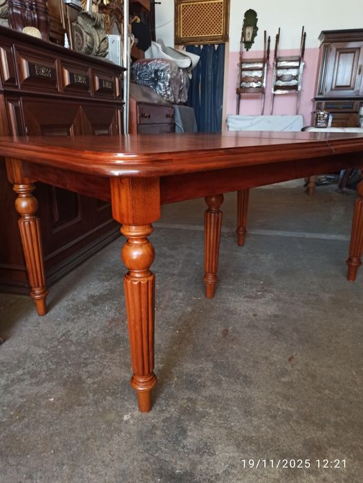 Mesa de sala de jantar