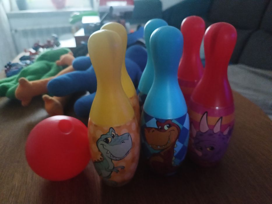 Zabawki, gry, puzzle, klocki w wiaderku