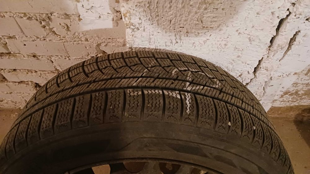 Kompletne felgi stalowe 16 z oponami zimowymi plus oryginalne kołpaki