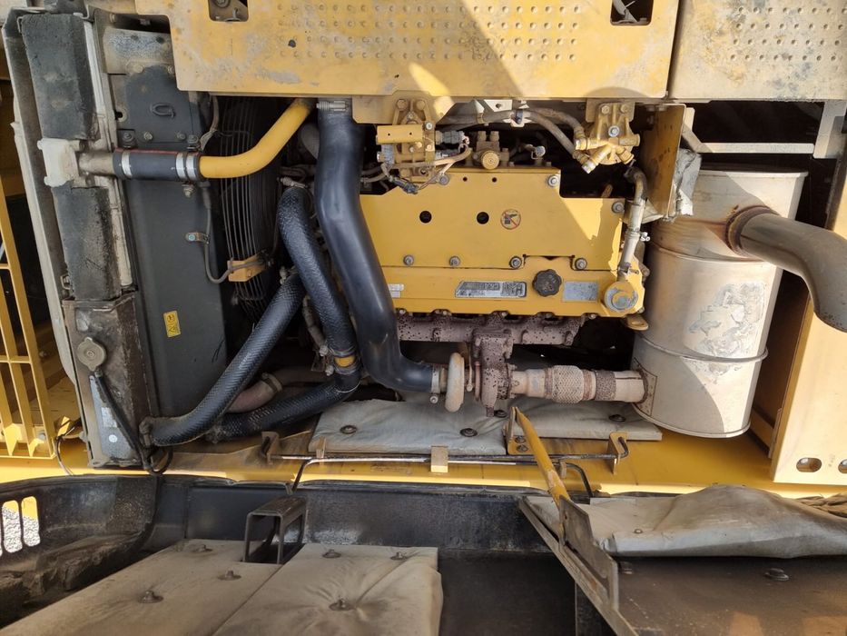 Продам экскаватор Caterpillar 320 D , 2013 года