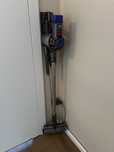 Odkurzacz pionowy Dyson v8 motorhead