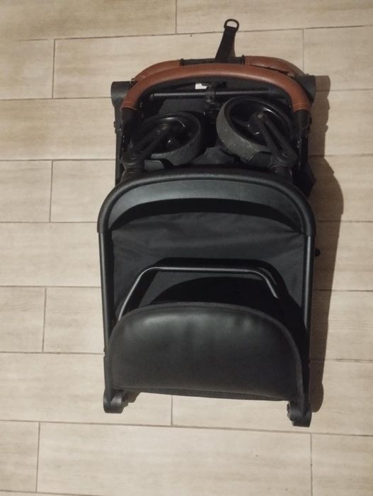 Продам детскую коляску прогулка