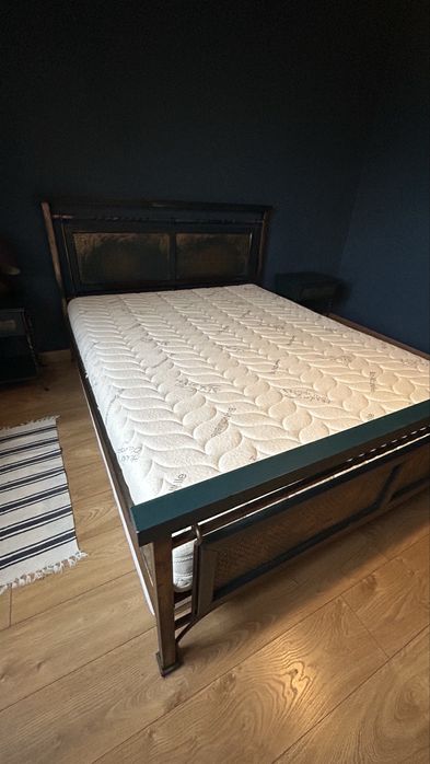 Sypialnia drewno metal