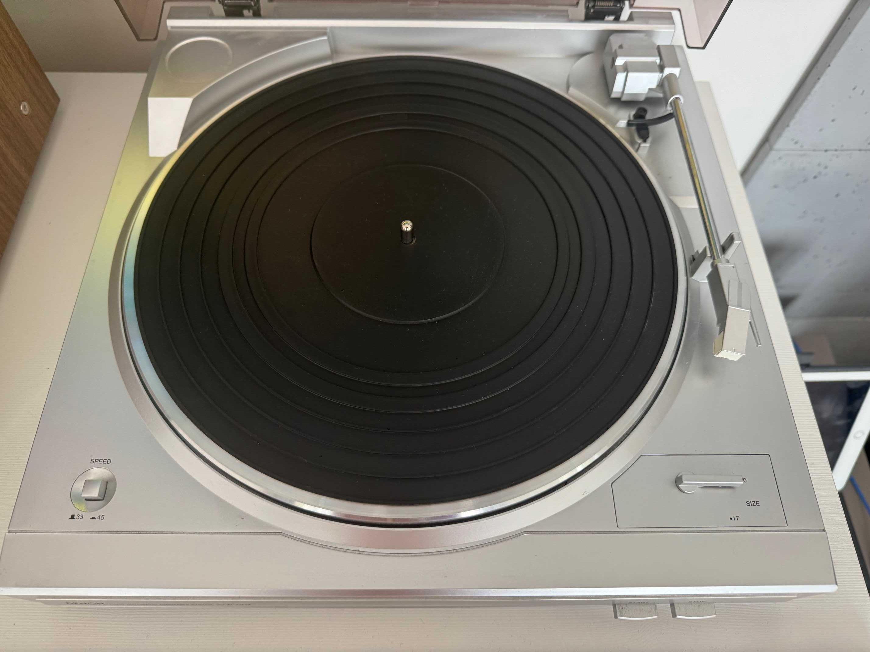 Gramofon Denon DP-29F