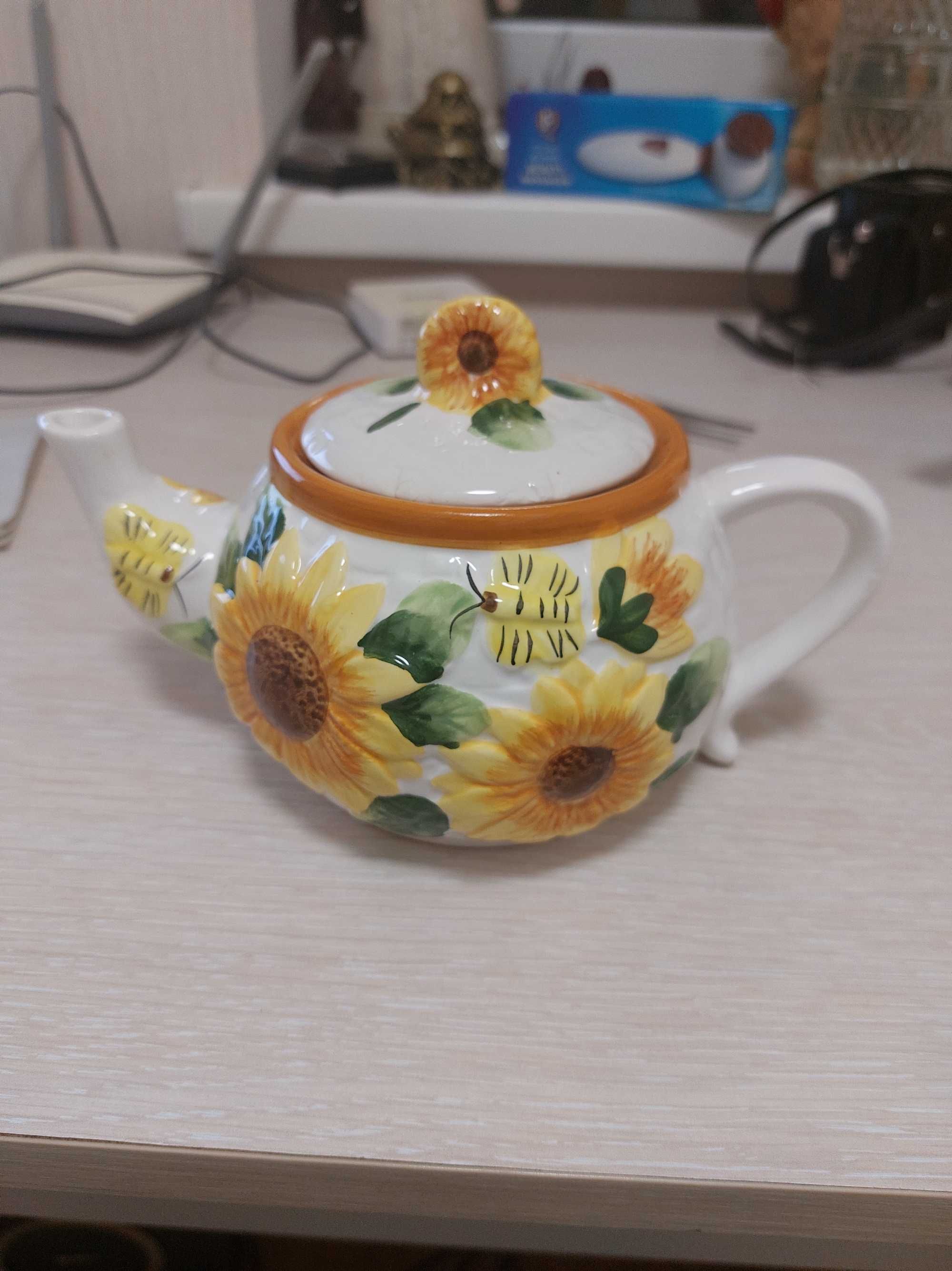 Продам чайник для декору.
