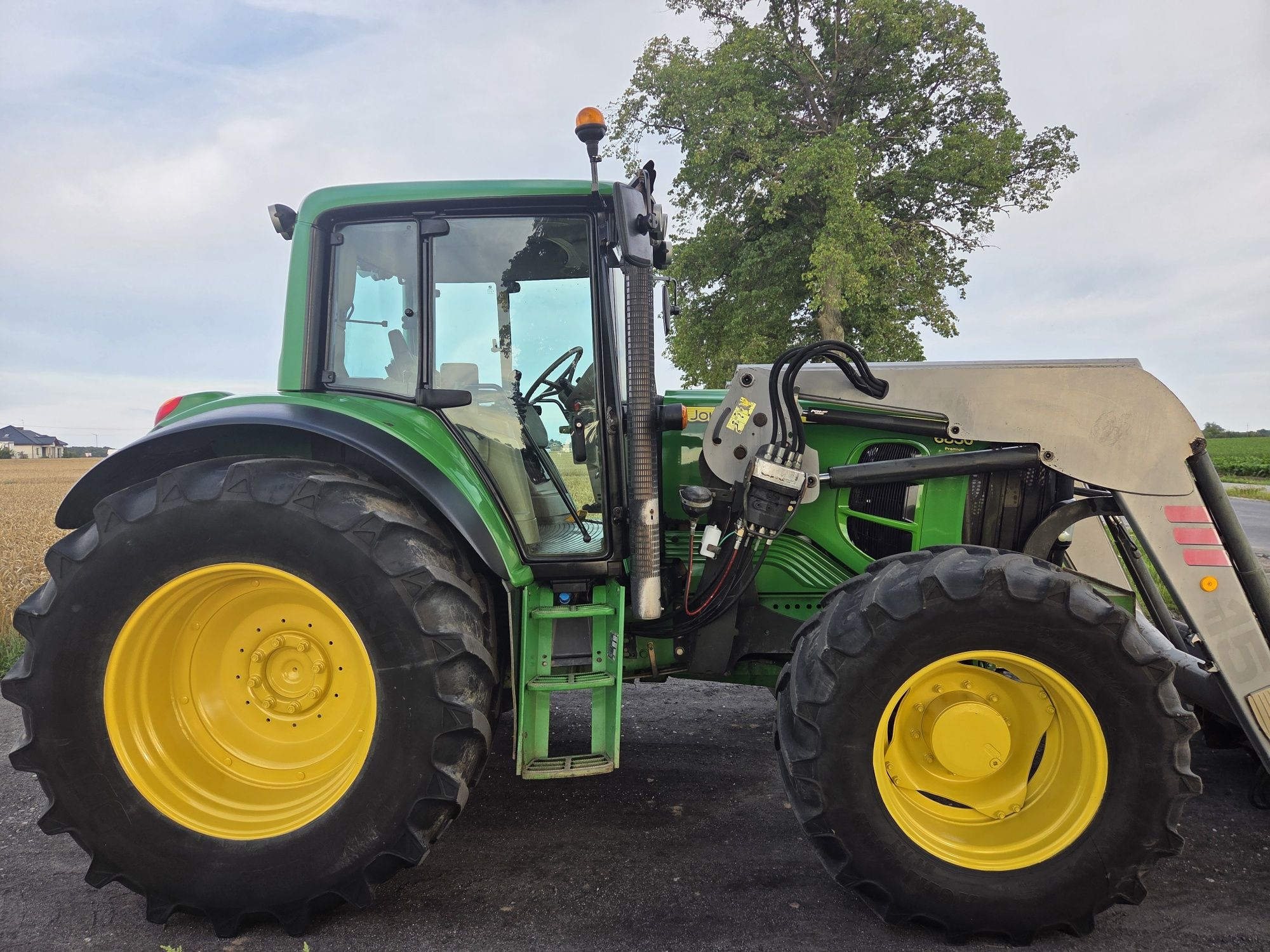 Ciągnik rolniczy john deere 6830 premium, power Quad 
- skrzynia Power