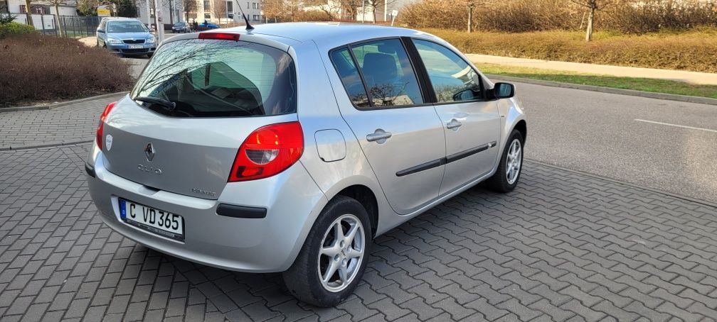 Renault Clio * 2006 * 1.6 benzyna * klima * polskory * 5 drzwi * Wawa