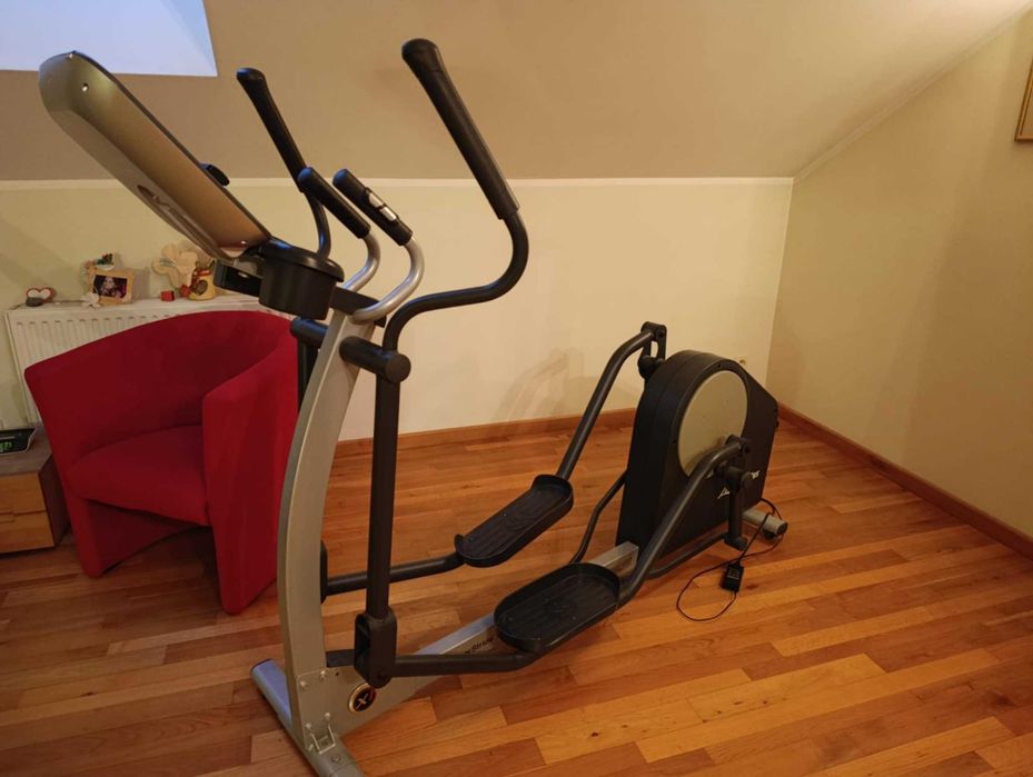 Profesionalny orbitrek Life Fitness x1 Track