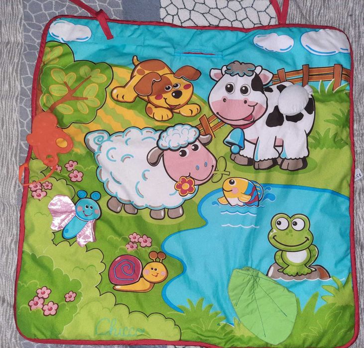 Розвиваючий килимок для малечі