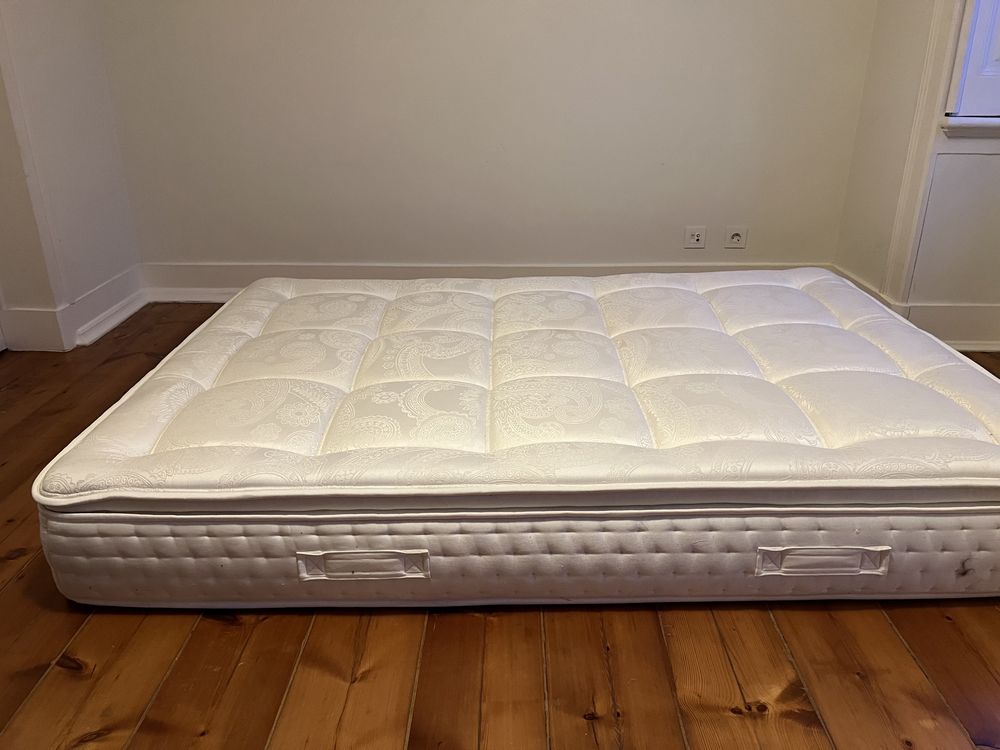 Colchão (mattress) Senttix 140cm - comprado a 1 ano a fabrica