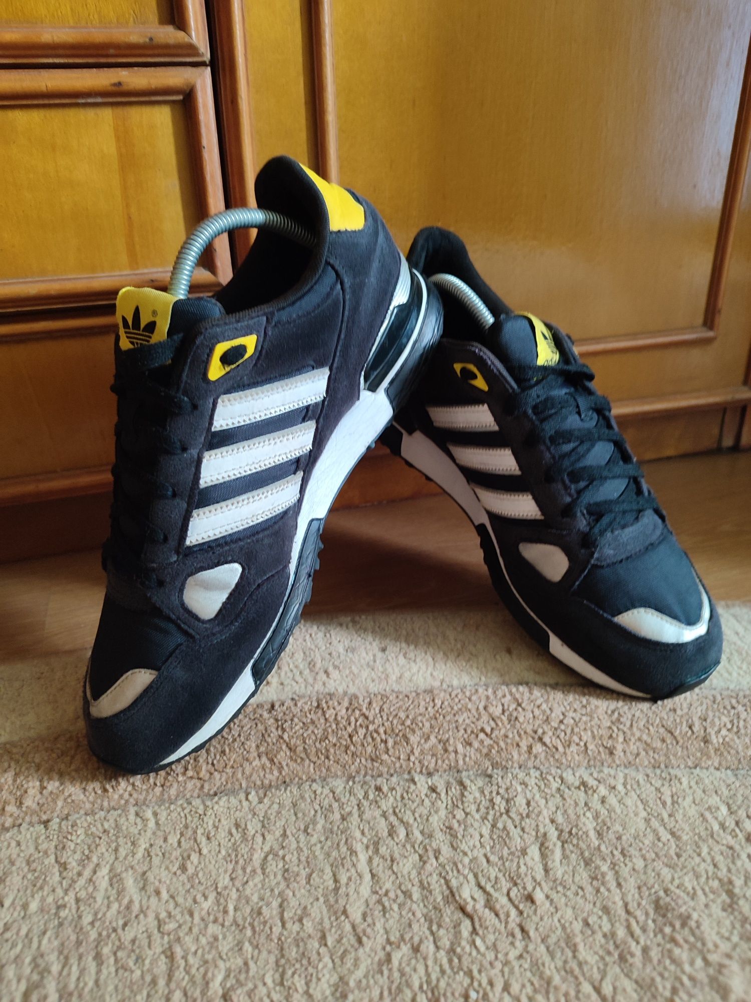 Кожаные кроссовки Adidas оригинал
