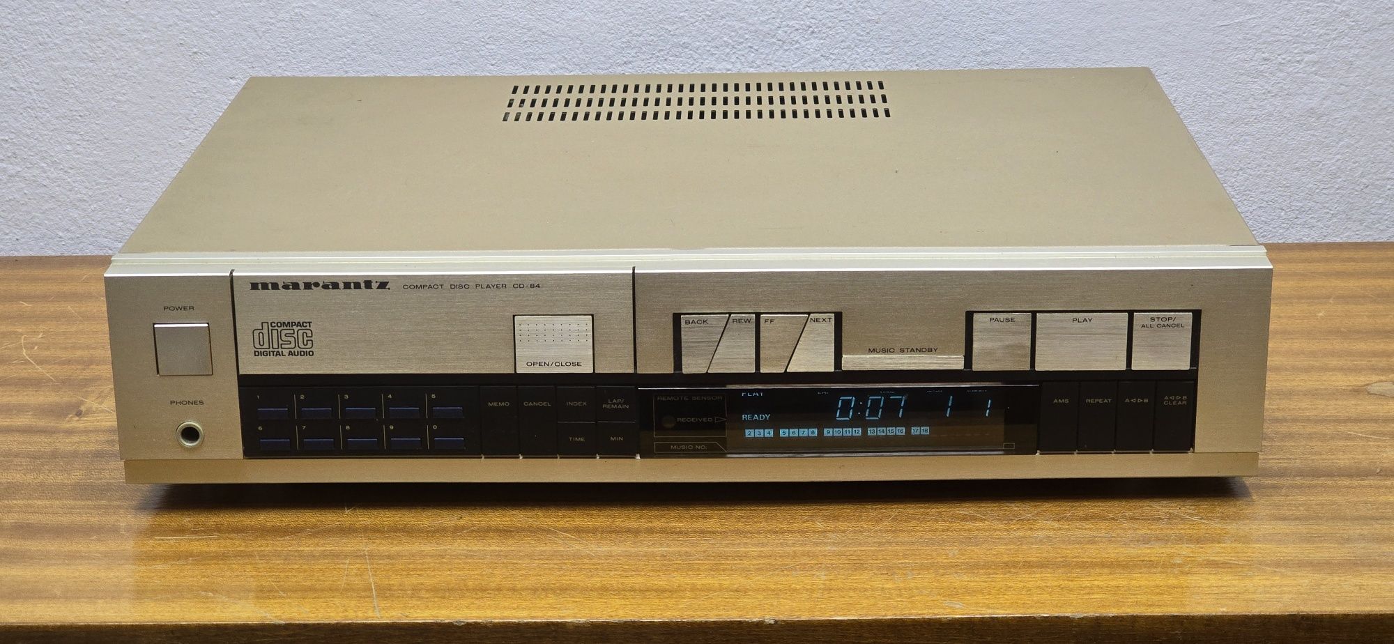 Marantz CD 84 ODTWARZACZ płyt  CD  Vintage szampański topowy