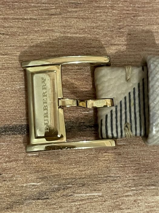 Женские часы Burberry, б/у