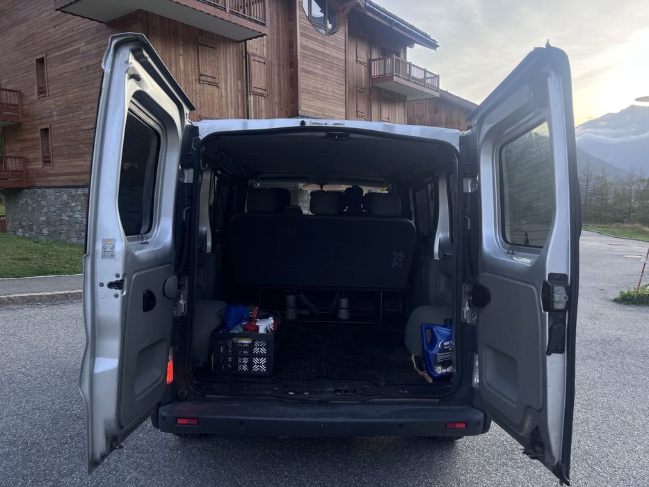 RENAULT TRAFIC 1.9 dCi 100 KM – 2004 6 osób, bus