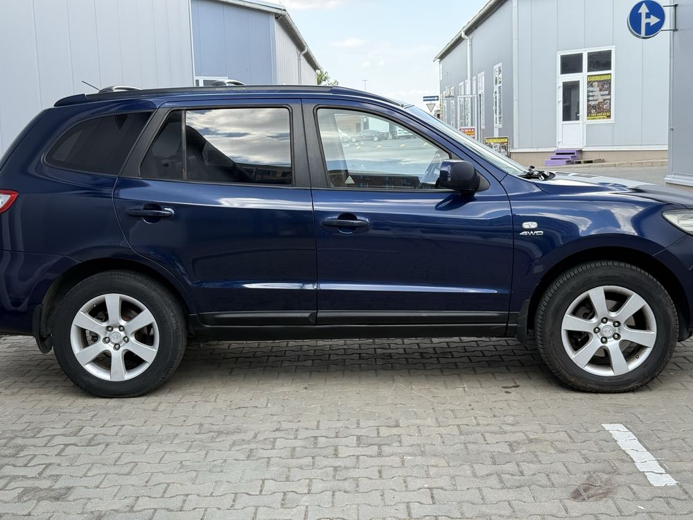 Hyundai Santa FE 2.2 Дизель - Автомат Красивая кожа