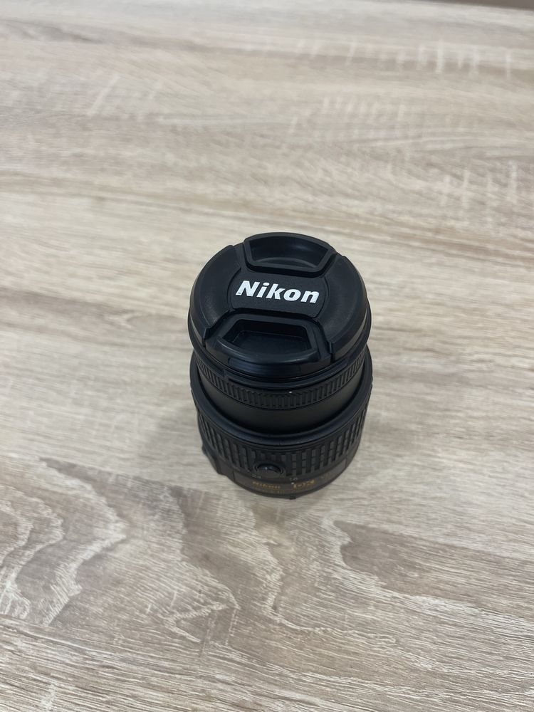 Lente Nikon DX VR AF-S NIKKOR 18-55mm